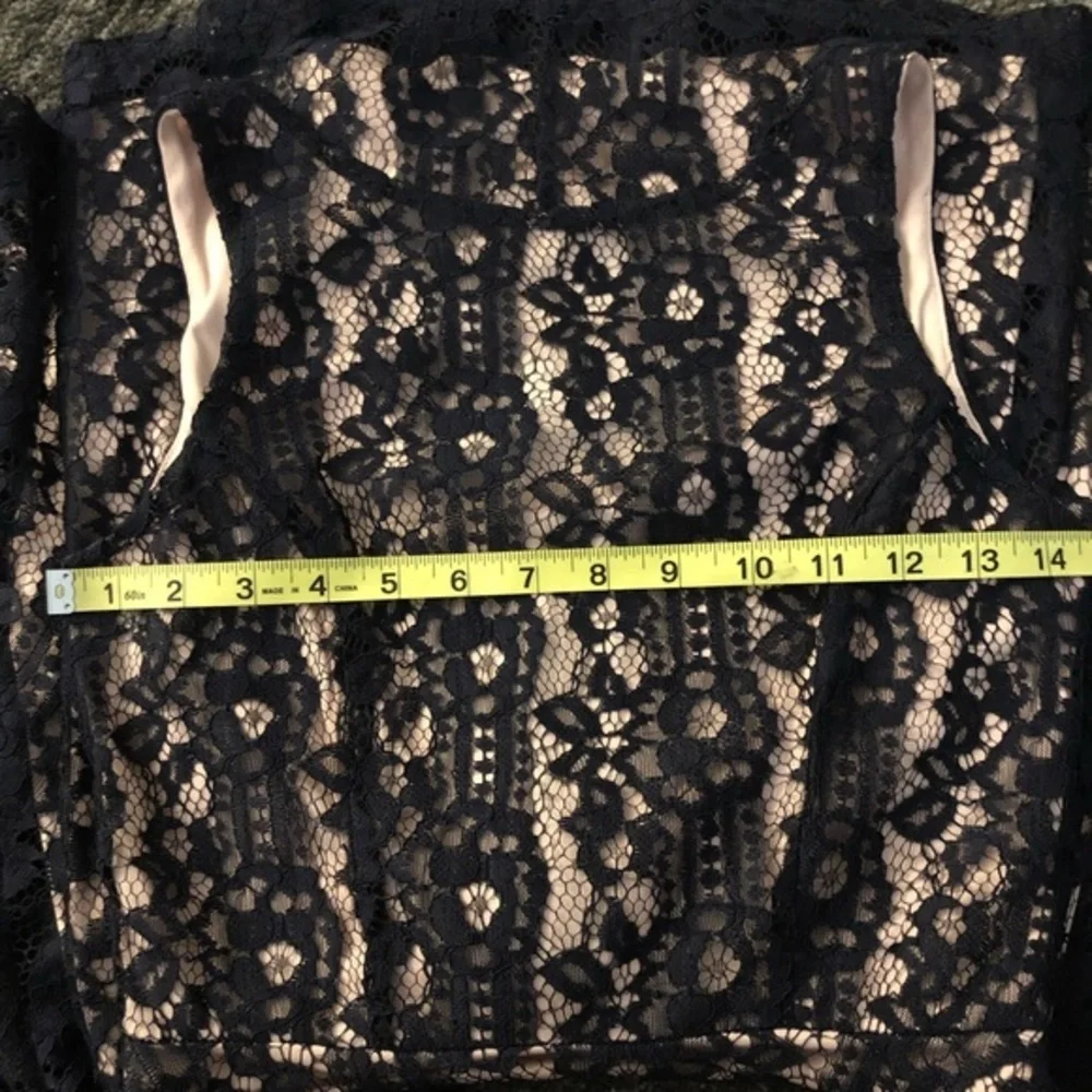 Speechless laced crochet black dress size XS or - Picture 7 of 7